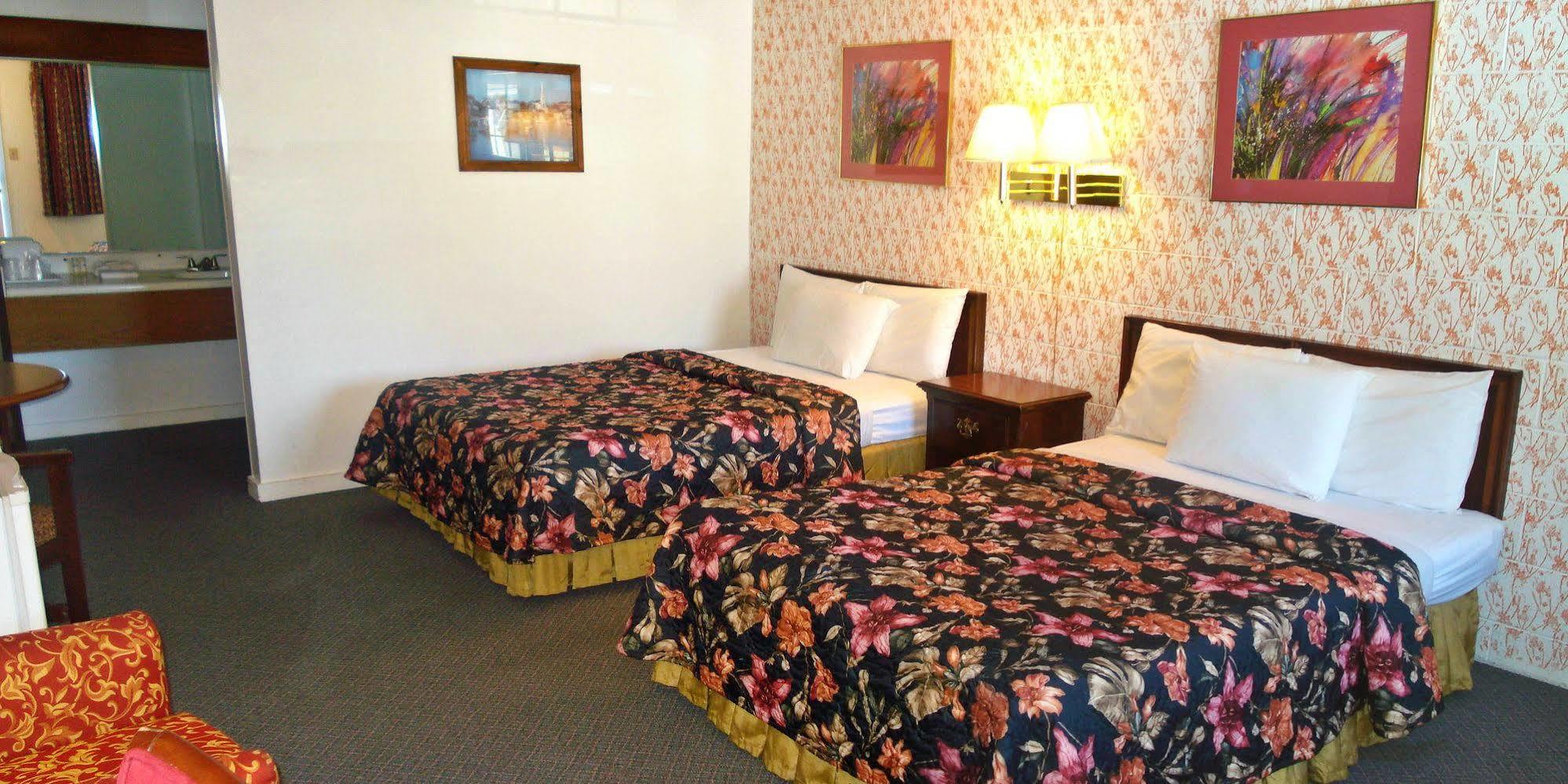 Guestlodge West Dennis Luaran gambar
